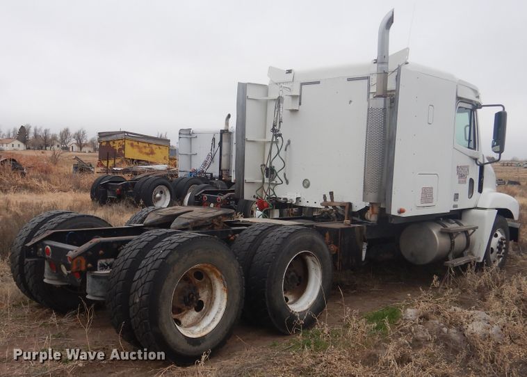 image for item HU9713 2003 Freightliner Century Class  semi truck