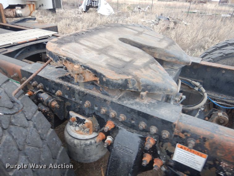 image for item HU9713 2003 Freightliner Century Class  semi truck