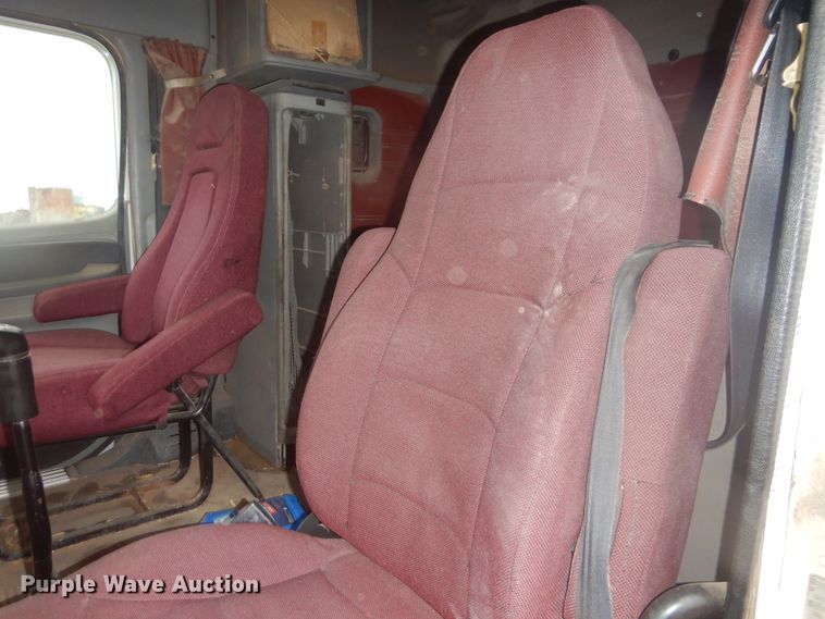 image for item HU9713 2003 Freightliner Century Class  semi truck