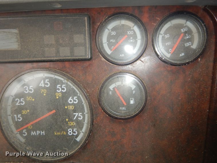 image for item HU9713 2003 Freightliner Century Class  semi truck