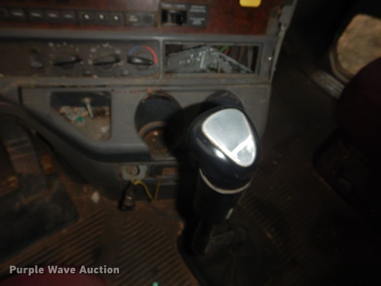 image for item HU9713 2003 Freightliner Century Class  semi truck