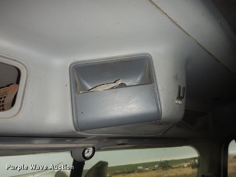 image for item HU9713 2003 Freightliner Century Class  semi truck