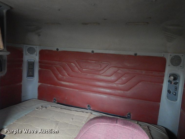 image for item HU9713 2003 Freightliner Century Class  semi truck