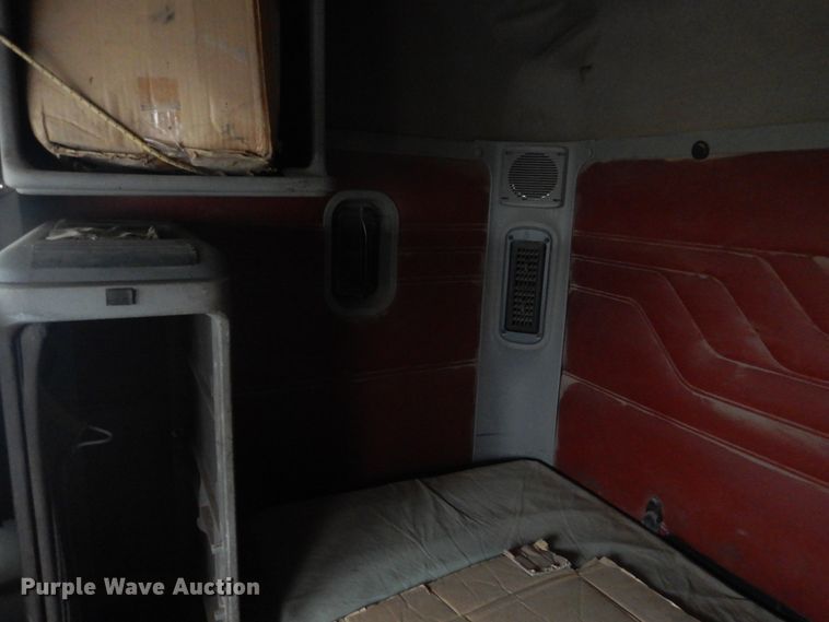 image for item HU9713 2003 Freightliner Century Class  semi truck