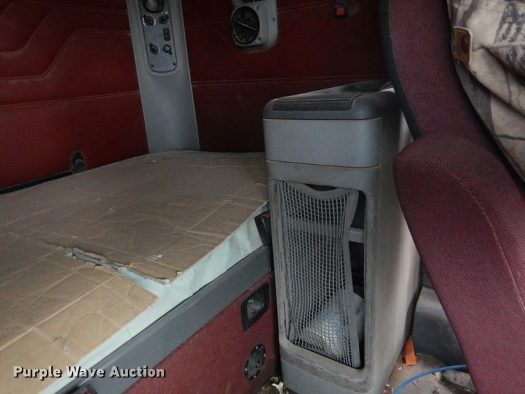 image for item HU9713 2003 Freightliner Century Class  semi truck