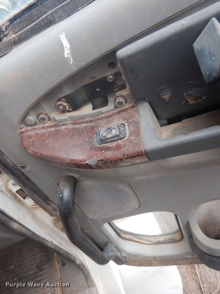 image for item HU9713 2003 Freightliner Century Class  semi truck