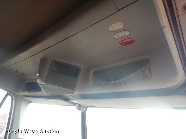 image for item HU9713 2003 Freightliner Century Class  semi truck