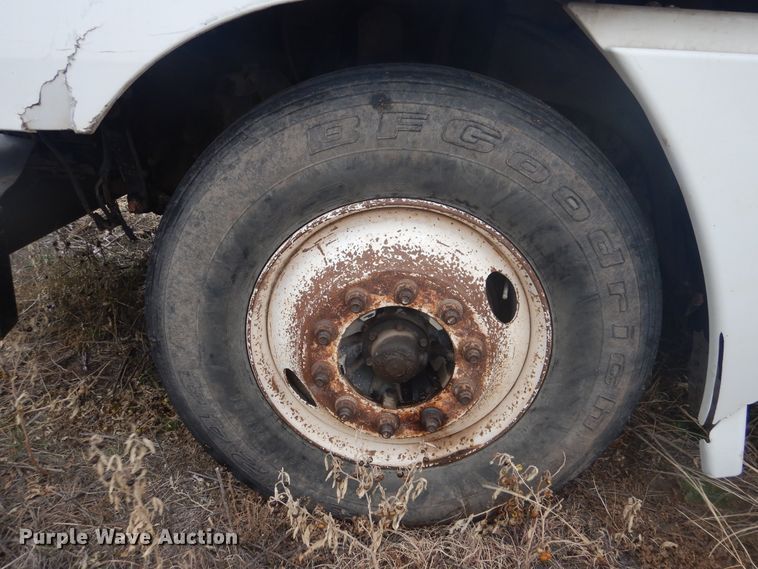 image for item HU9713 2003 Freightliner Century Class  semi truck