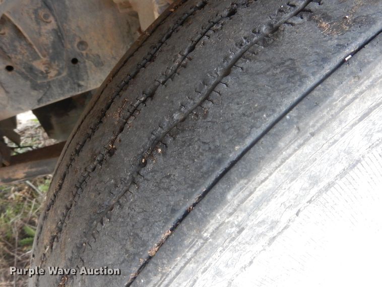 image for item HU9713 2003 Freightliner Century Class  semi truck