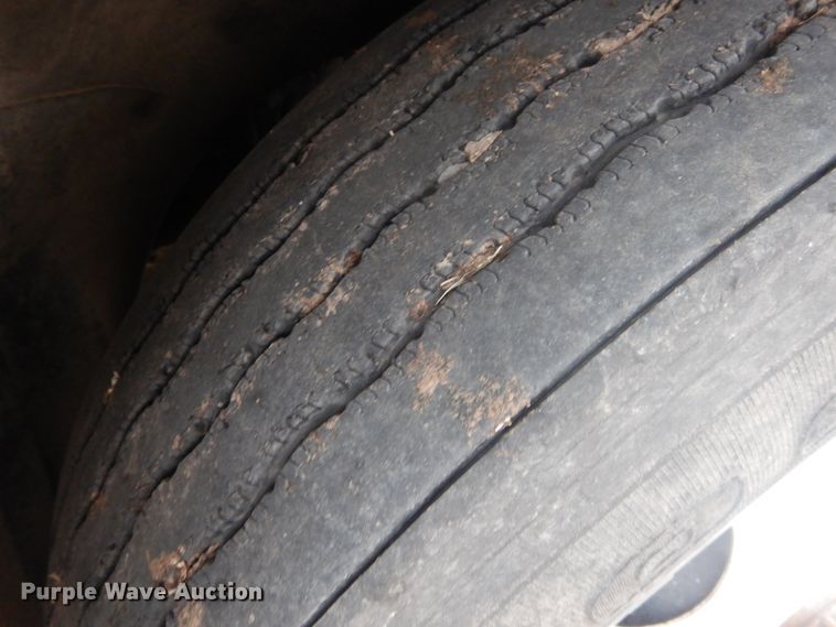 image for item HU9713 2003 Freightliner Century Class  semi truck