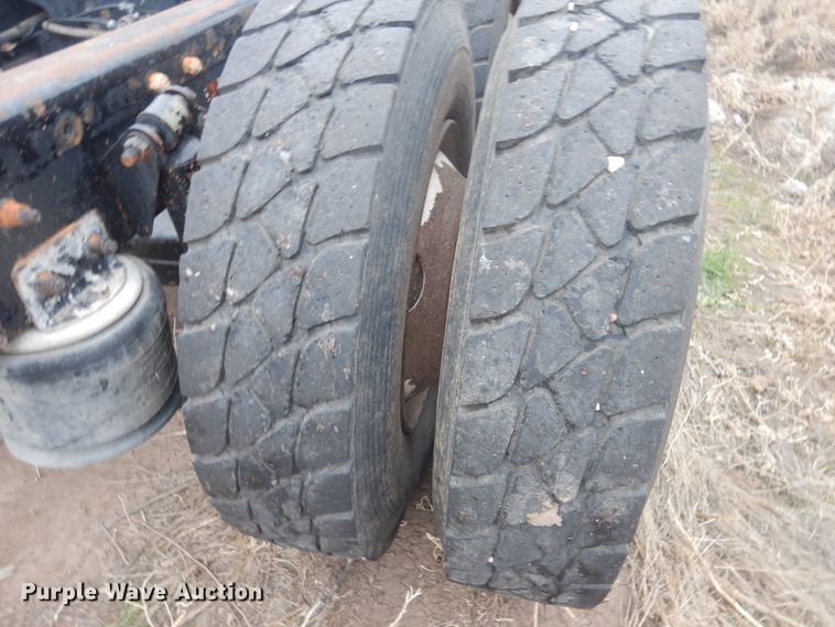 image for item HU9713 2003 Freightliner Century Class  semi truck