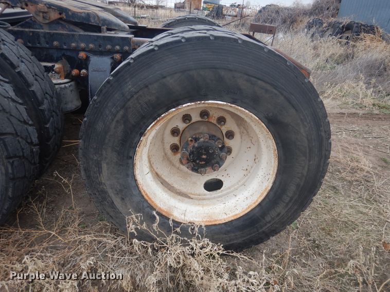 image for item HU9713 2003 Freightliner Century Class  semi truck