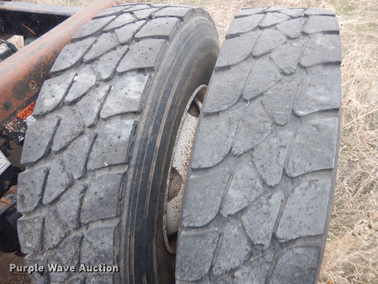 image for item HU9713 2003 Freightliner Century Class  semi truck