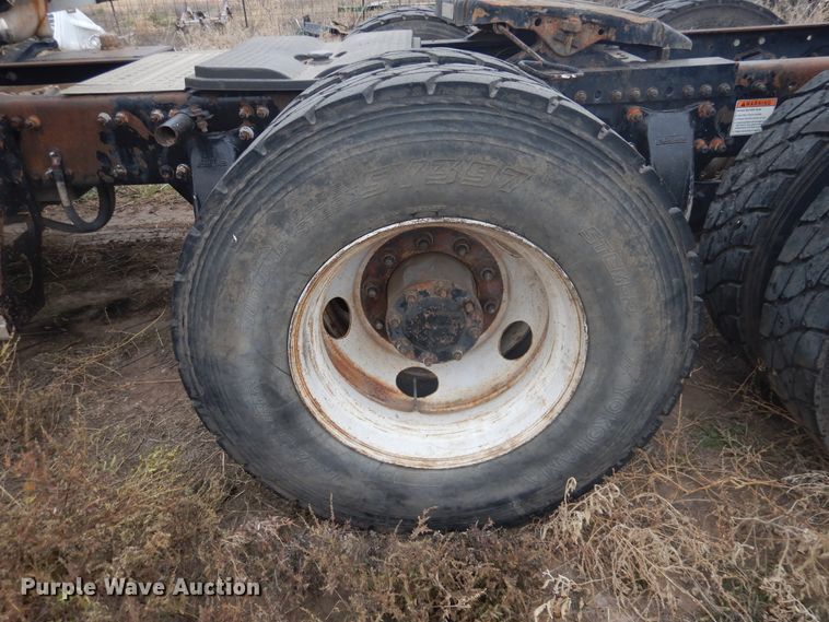 image for item HU9713 2003 Freightliner Century Class  semi truck