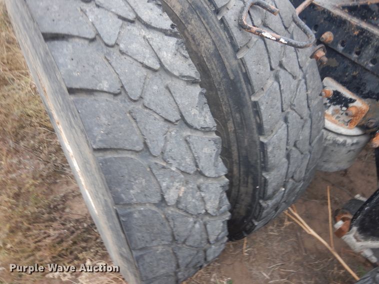 image for item HU9713 2003 Freightliner Century Class  semi truck