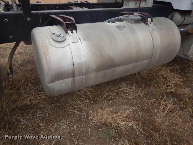 image for item HU9714 1993 Peterbilt 379  semi truck