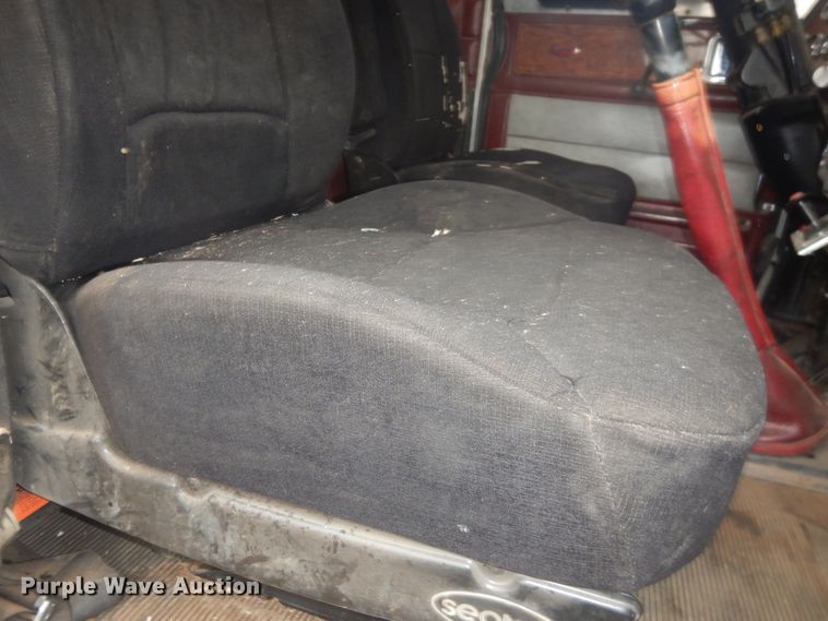 image for item HU9714 1993 Peterbilt 379  semi truck