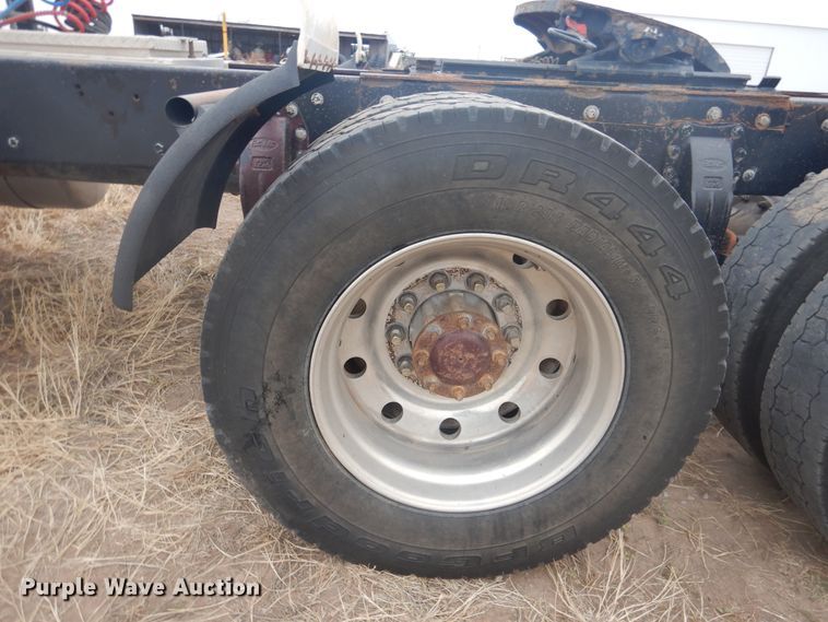 image for item HU9714 1993 Peterbilt 379  semi truck