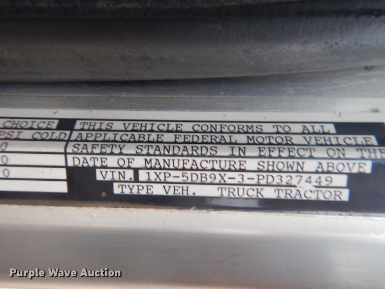 image for item HU9714 1993 Peterbilt 379  semi truck