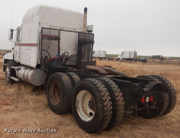 image for item HU9715 1990 Mack CHU613  semi truck