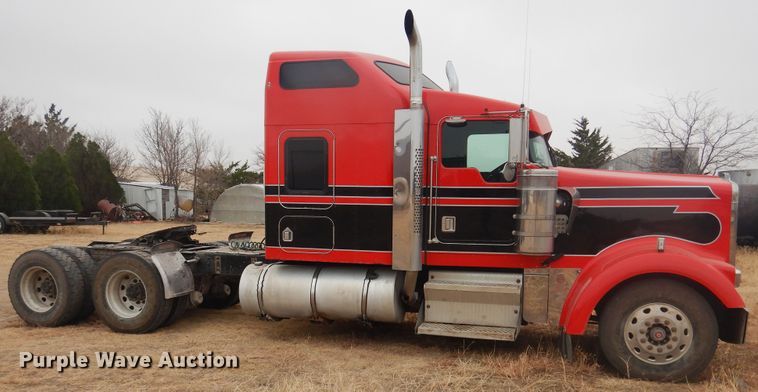 image for item HU9716 2001 Kenworth W900L  semi truck