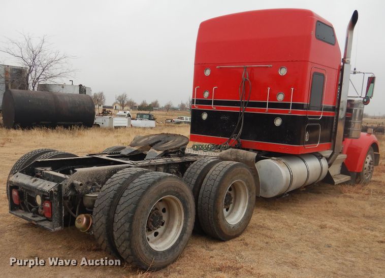 image for item HU9716 2001 Kenworth W900L  semi truck