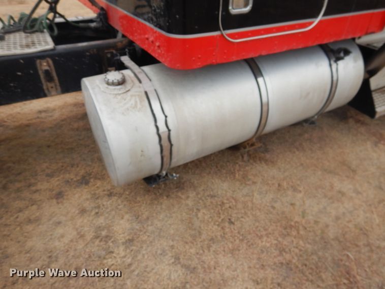 image for item HU9716 2001 Kenworth W900L  semi truck