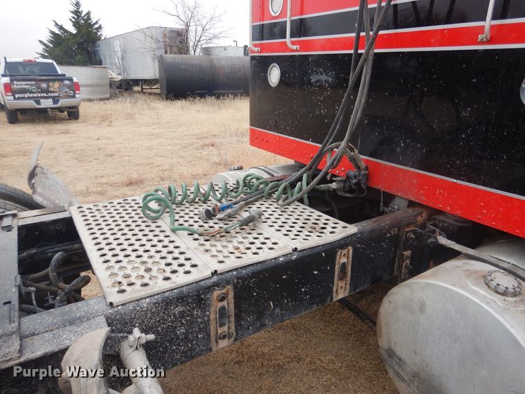 image for item HU9716 2001 Kenworth W900L  semi truck