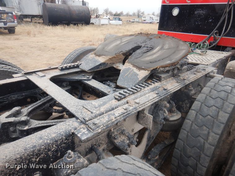 image for item HU9716 2001 Kenworth W900L  semi truck