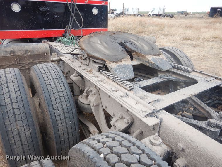 image for item HU9716 2001 Kenworth W900L  semi truck