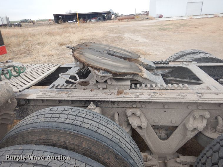 image for item HU9716 2001 Kenworth W900L  semi truck