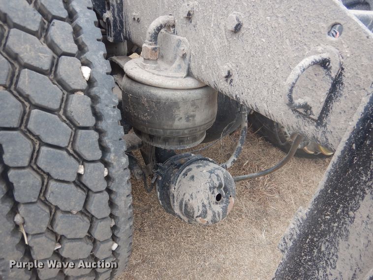 image for item HU9716 2001 Kenworth W900L  semi truck