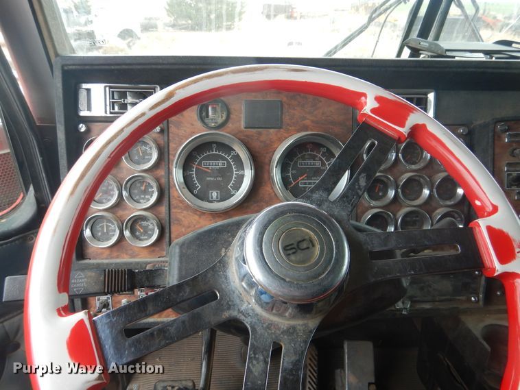 image for item HU9716 2001 Kenworth W900L  semi truck