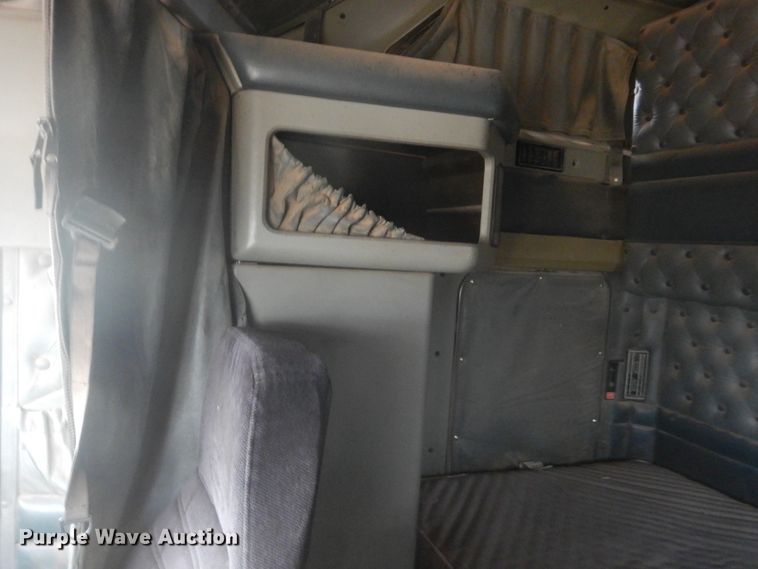 image for item HU9716 2001 Kenworth W900L  semi truck