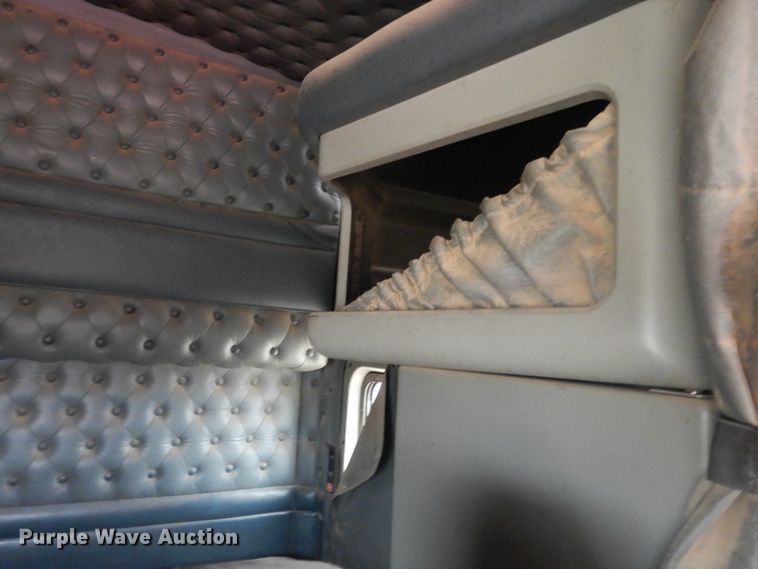 image for item HU9716 2001 Kenworth W900L  semi truck