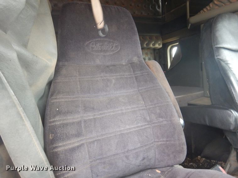 image for item HU9716 2001 Kenworth W900L  semi truck