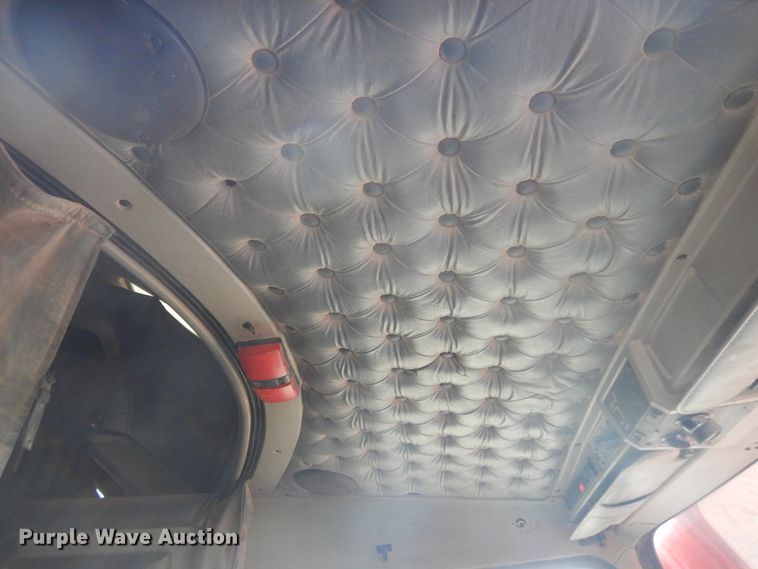 image for item HU9716 2001 Kenworth W900L  semi truck