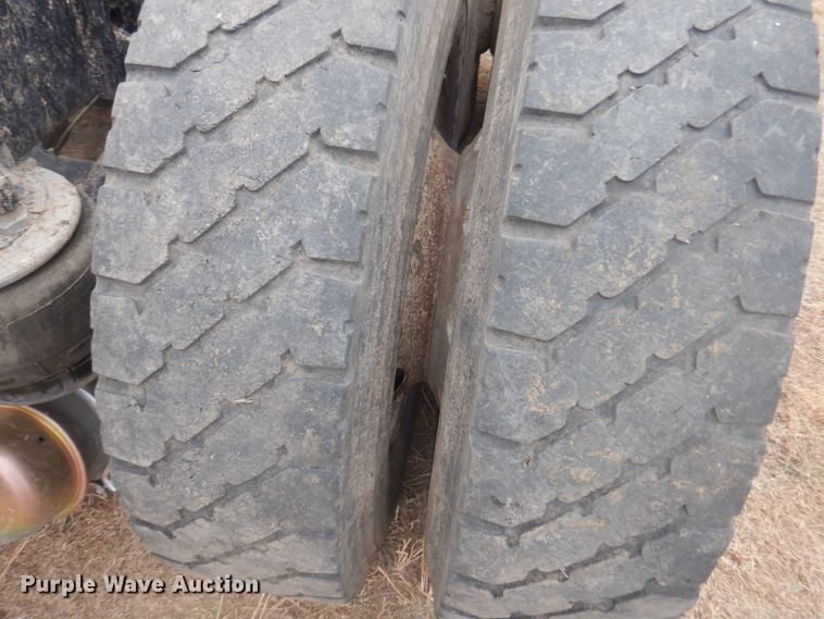 image for item HU9716 2001 Kenworth W900L  semi truck