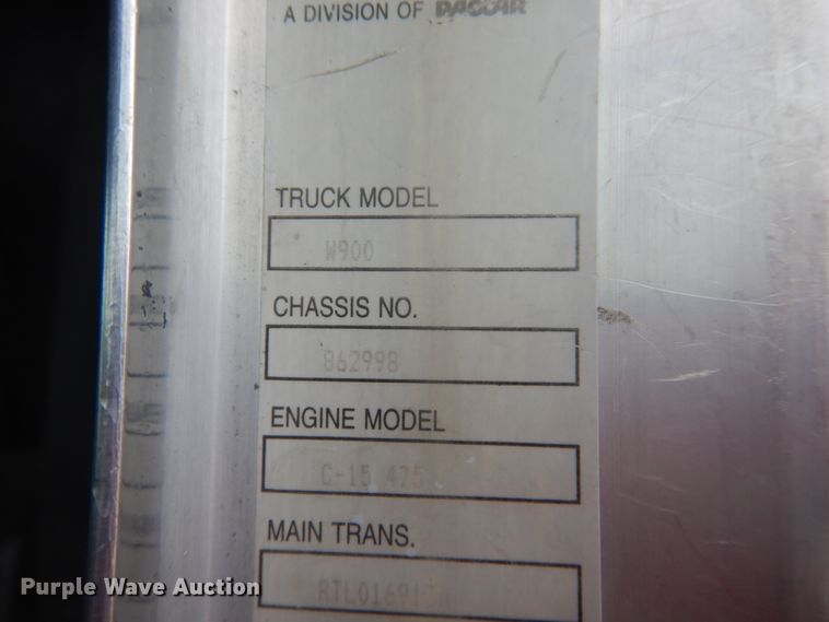 image for item HU9716 2001 Kenworth W900L  semi truck