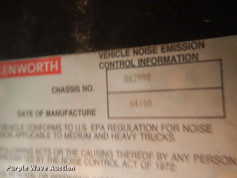 image for item HU9716 2001 Kenworth W900L  semi truck