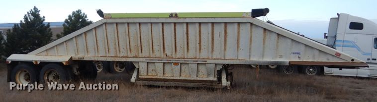 image for item HU9792 2005 Construction Trailer Specialists BDT-40 bottom dump trailer