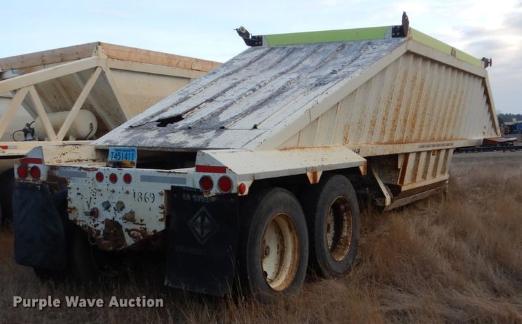 image for item HU9792 2005 Construction Trailer Specialists BDT-40 bottom dump trailer