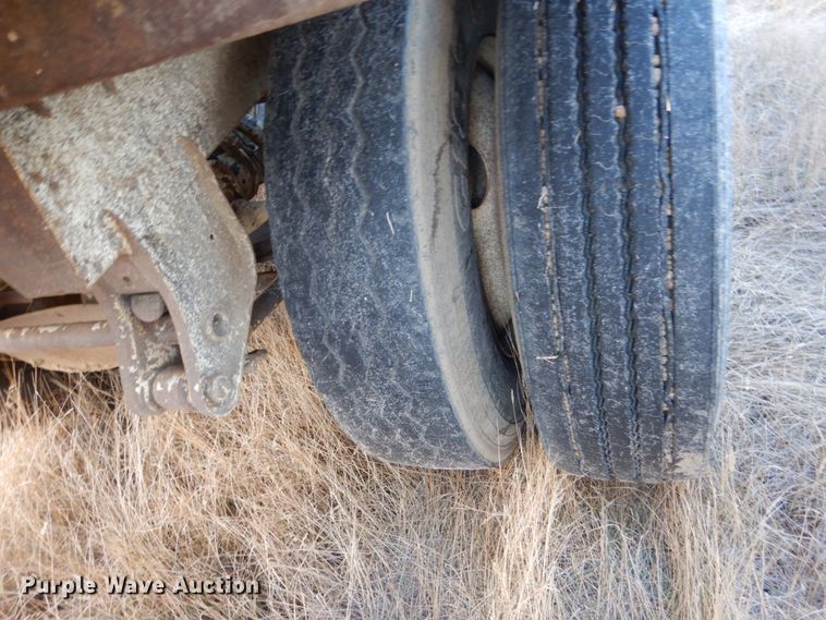 image for item HU9792 2005 Construction Trailer Specialists BDT-40 bottom dump trailer