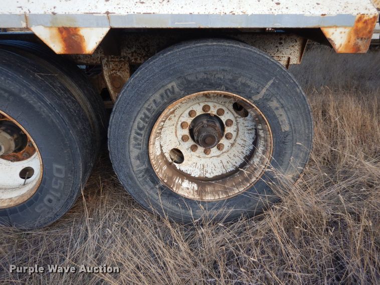 image for item HU9792 2005 Construction Trailer Specialists BDT-40 bottom dump trailer