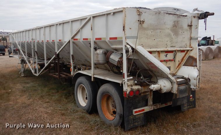 image for item HU9793 1992 Trinity live bottom trailer