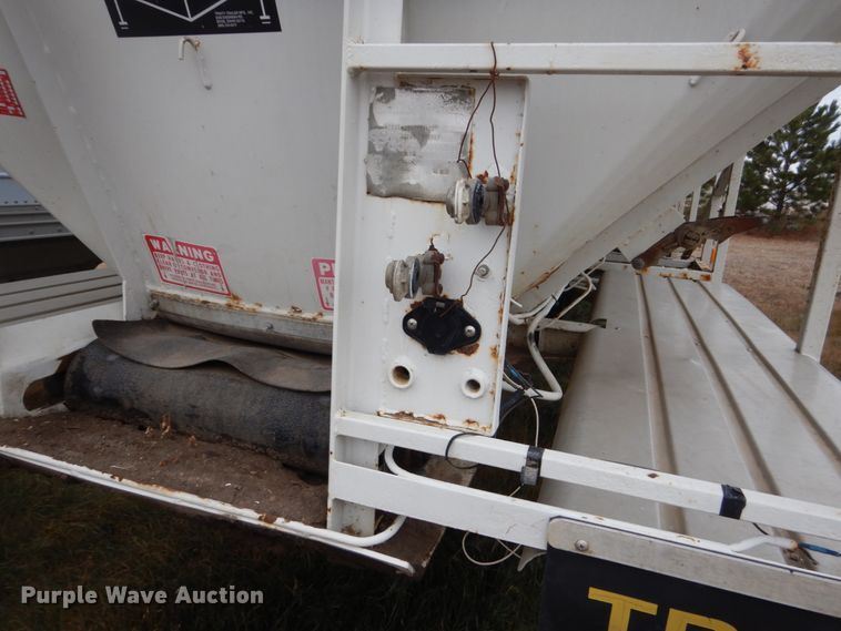 image for item HU9793 1992 Trinity live bottom trailer