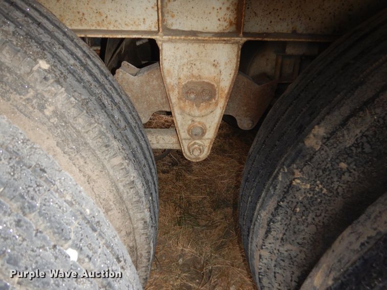 image for item HU9793 1992 Trinity live bottom trailer