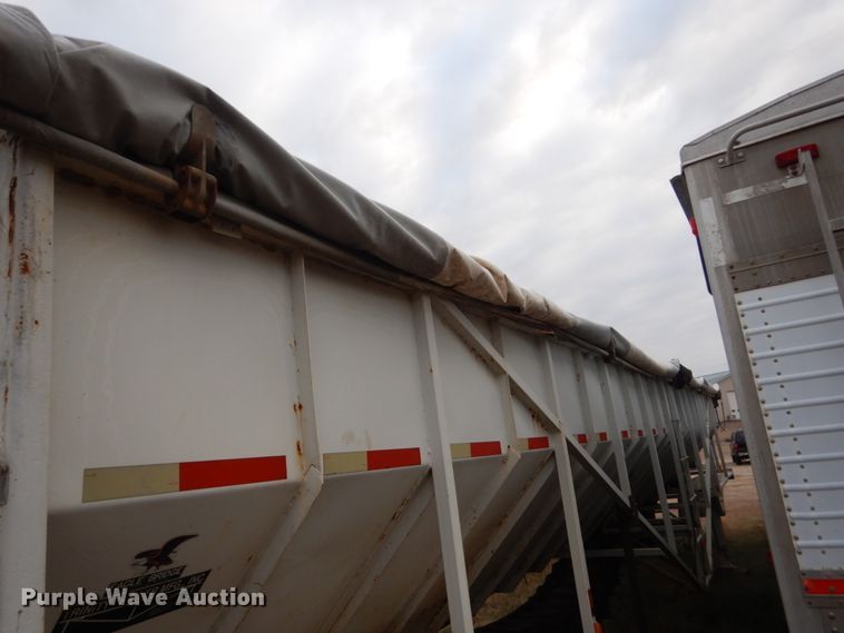 image for item HU9793 1992 Trinity live bottom trailer