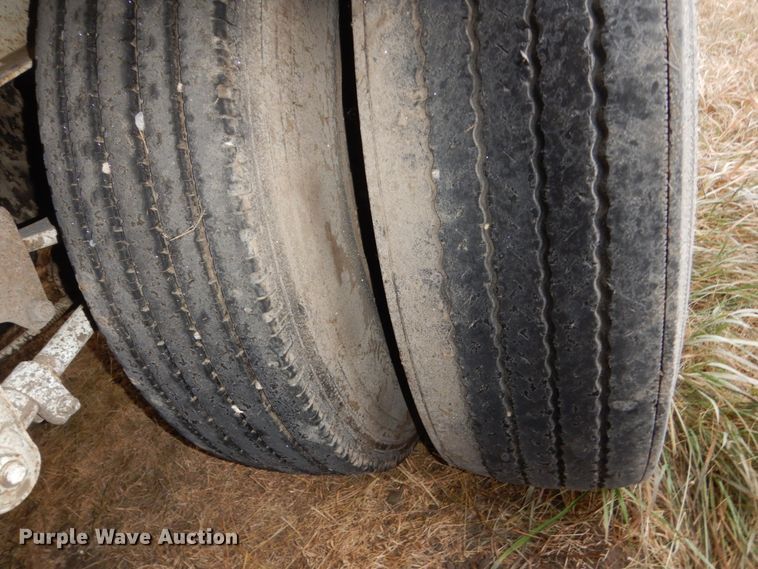 image for item HU9793 1992 Trinity live bottom trailer