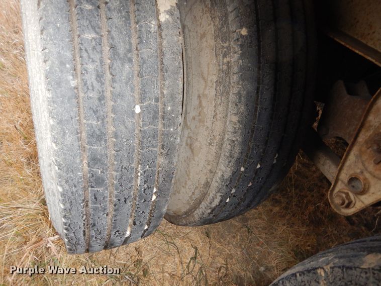 image for item HU9793 1992 Trinity live bottom trailer